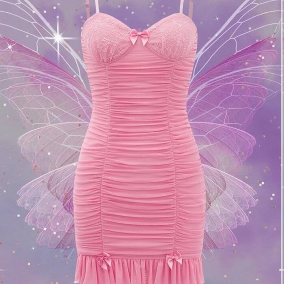 4 beautiful dresses - Picture 3 of 4